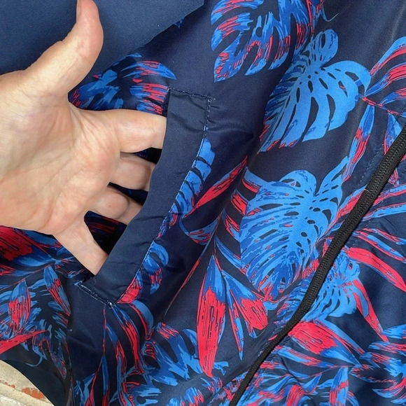 Five.By.Five Masterpiece Red, White, Blue Floral Striped Lightweight Windbreaker - Picture 3 of 10